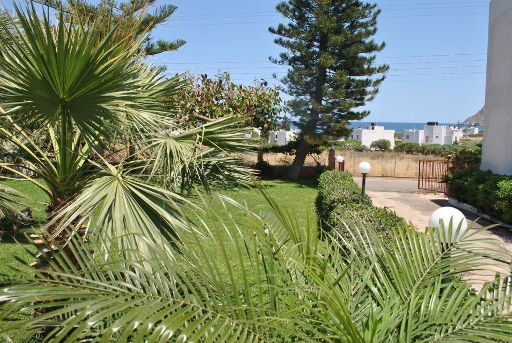 Antigoni Apartments 'Lavender Room' Milatos Exterior foto